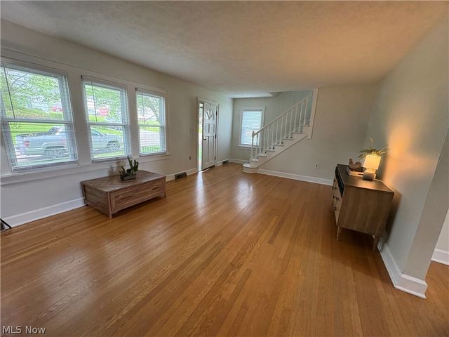 135 Overbaugh Avenue, St Clairsville, OH 43950