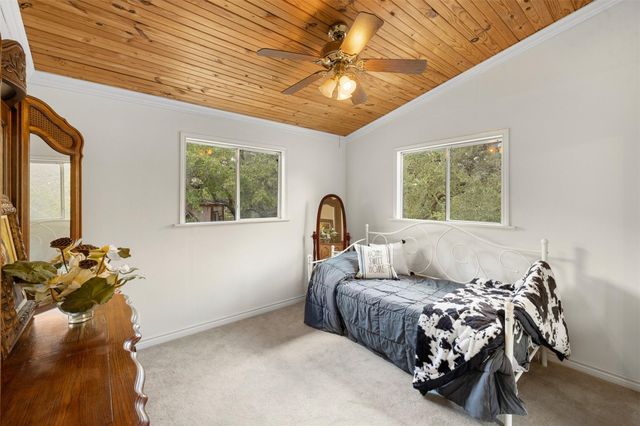 1141 Reeves Road, Garwood, TX 77442