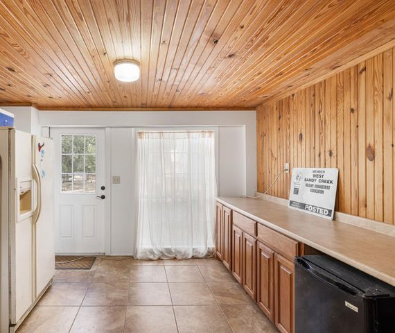 1141 Reeves Road, Garwood, TX 77442