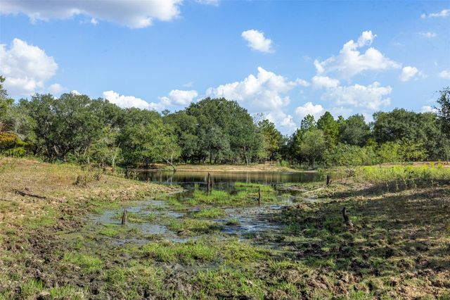 1141 Reeves Road, Garwood, TX 77442