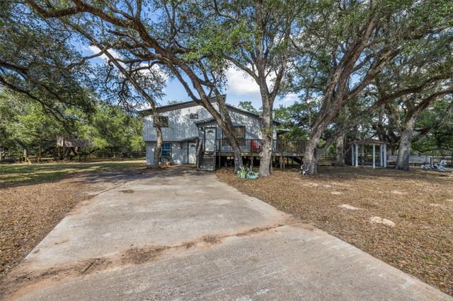 1141 Reeves Road, Garwood, TX 77442
