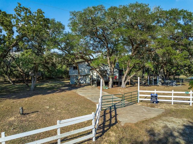 1141 Reeves Road, Garwood, TX 77442