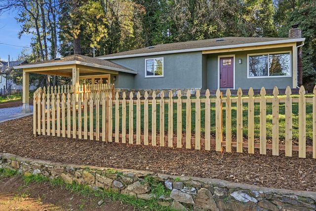 2917 Mace Rd, Camino, CA 95709