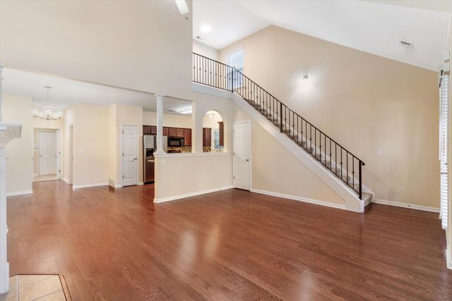 1335 ISLAND PLACE PL E, Memphis, TN 38103