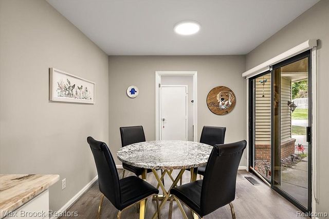 5601 Drake Hollow Drive, West Bloomfield, MI 48322