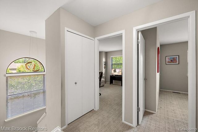 5601 Drake Hollow Drive, West Bloomfield, MI 48322