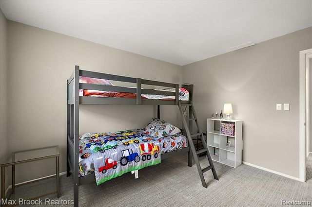 5601 Drake Hollow Drive, West Bloomfield, MI 48322
