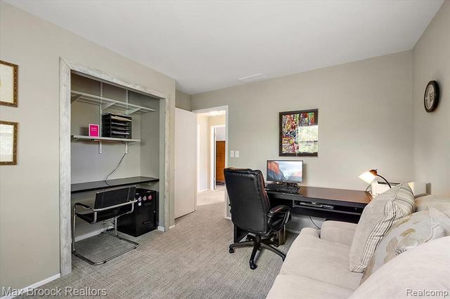 5601 Drake Hollow Drive, West Bloomfield, MI 48322