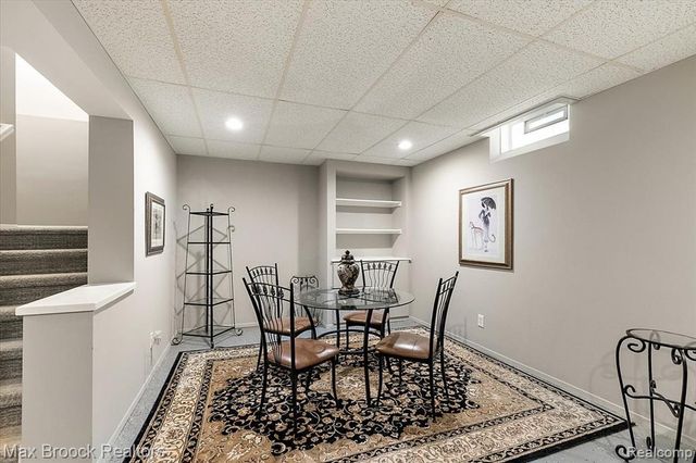 5601 Drake Hollow Drive, West Bloomfield, MI 48322