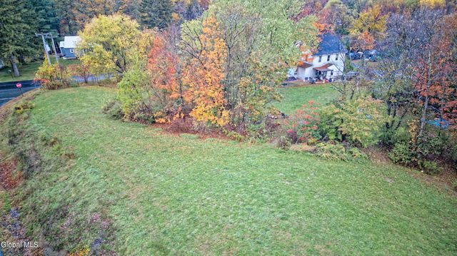 496 County Route 7, Schodack, NY 12123