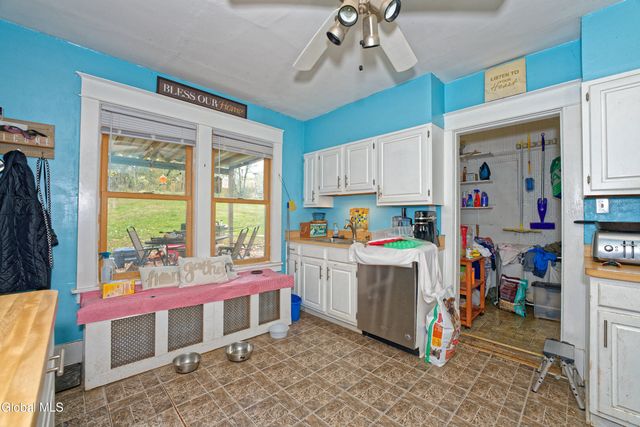 496 County Route 7, Schodack, NY 12123