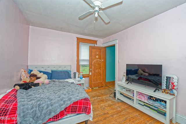 496 County Route 7, Schodack, NY 12123