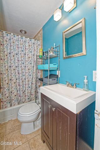 496 County Route 7, Schodack, NY 12123