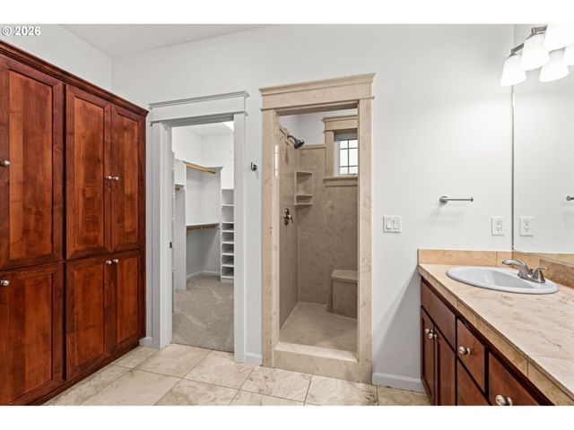 2697 CROWTHER Dr, Eugene, OR 97404