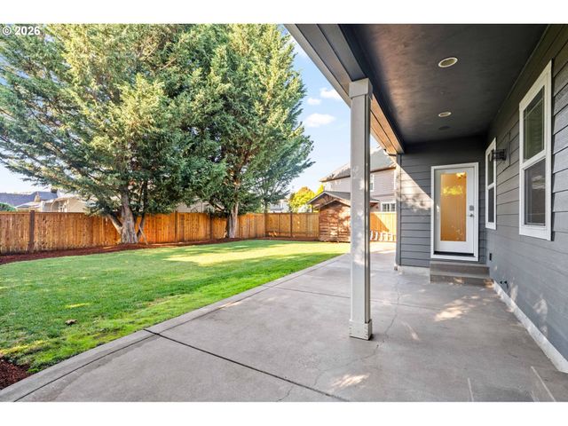 2697 CROWTHER Dr, Eugene, OR 97404