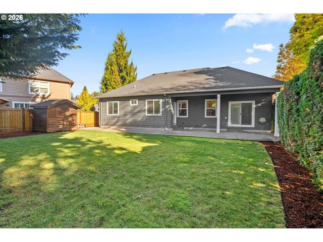 2697 CROWTHER Dr, Eugene, OR 97404