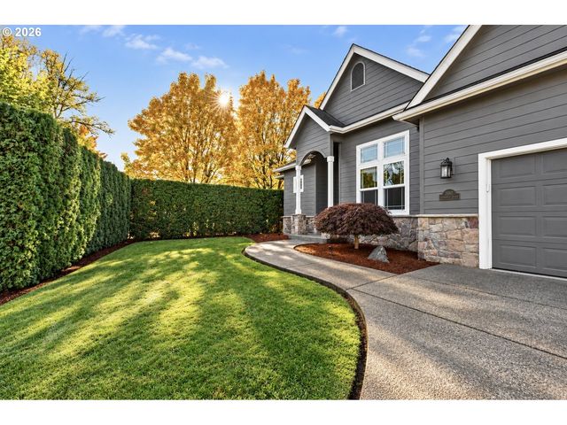 2697 CROWTHER Dr, Eugene, OR 97404