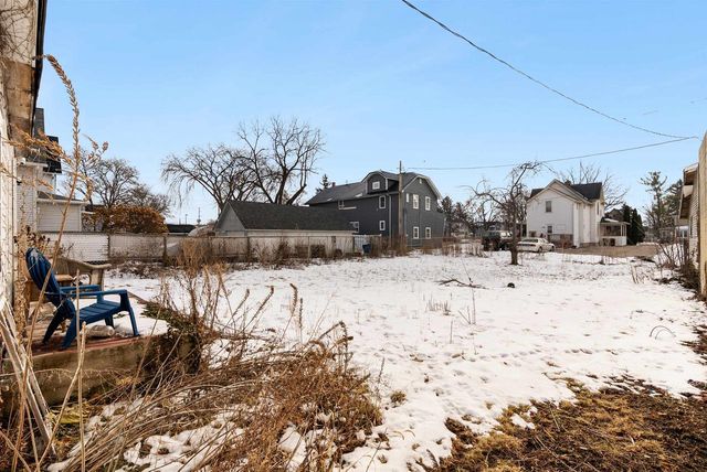 123 W Milwaukee Avenue, Fort Atkinson, WI 53538