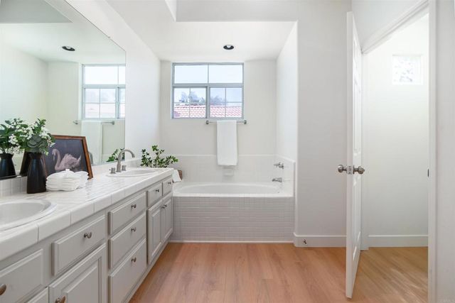 3345 Genoa Way 120, Oceanside, CA 92056