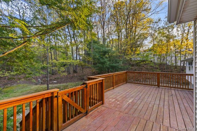 56 McArthur Lane, Smithtown, NY 11787