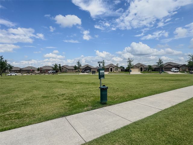 801 Meadow Creek Lane, Josephine, TX 75189