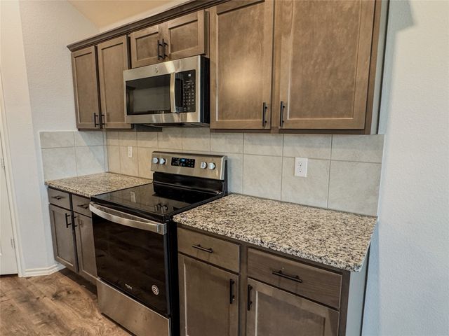 801 Meadow Creek Lane, Josephine, TX 75189