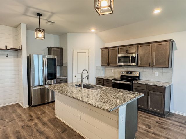 801 Meadow Creek Lane, Josephine, TX 75189