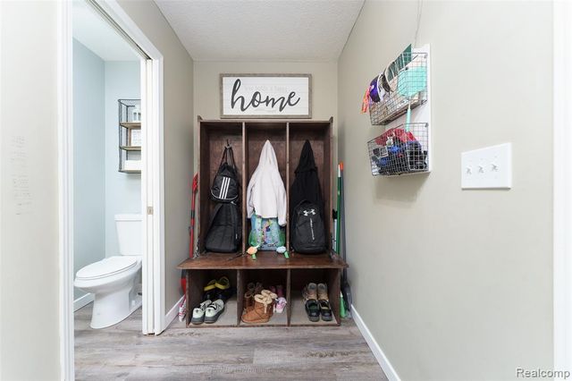 7047 Bennington Greens Drive, Owosso, MI 48867