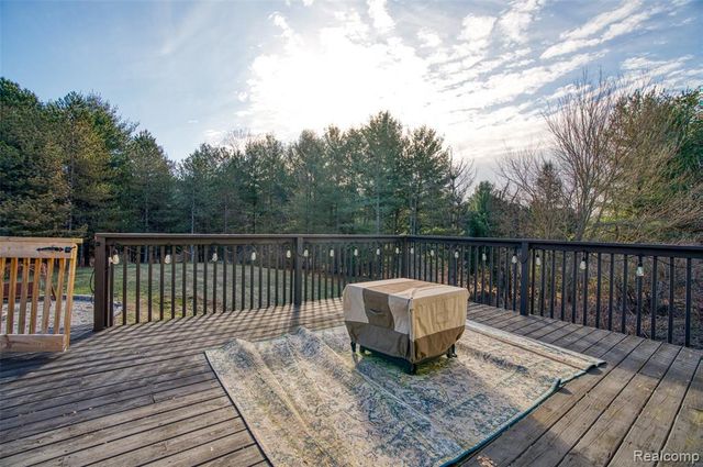 7047 Bennington Greens Drive, Owosso, MI 48867