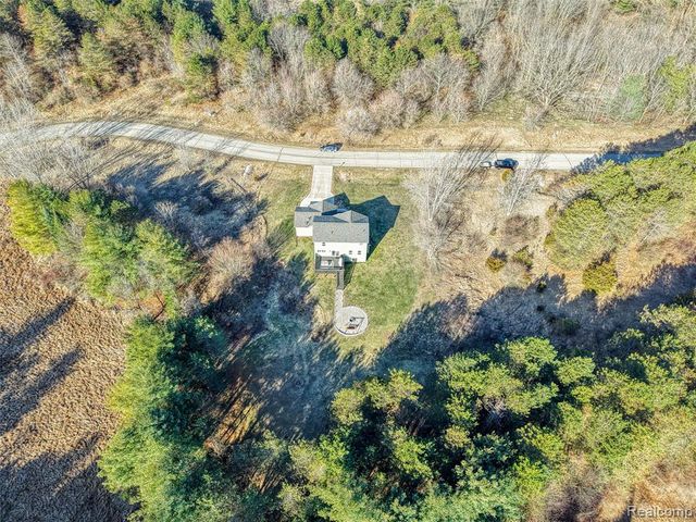 7047 Bennington Greens Drive, Owosso, MI 48867