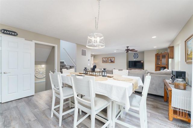 7047 Bennington Greens Drive, Owosso, MI 48867