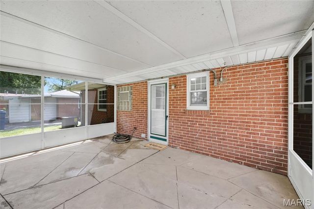 1035 Saint Marie Street, Florissant, MO 63031