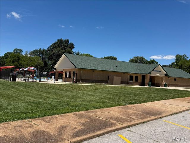 1035 Saint Marie Street, Florissant, MO 63031