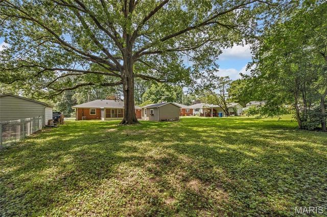 1035 Saint Marie Street, Florissant, MO 63031