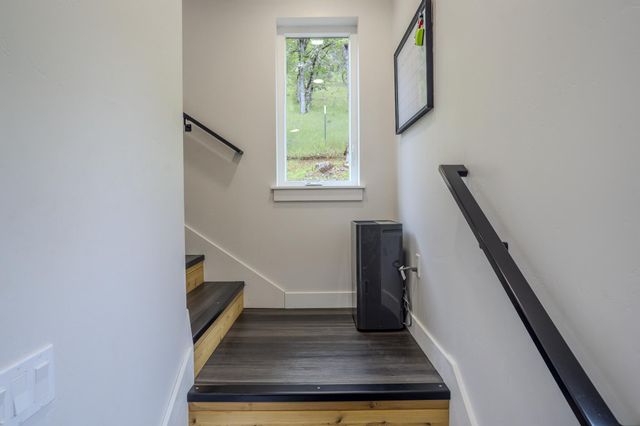 1545 Hwy 238, Jacksonville, OR 97530