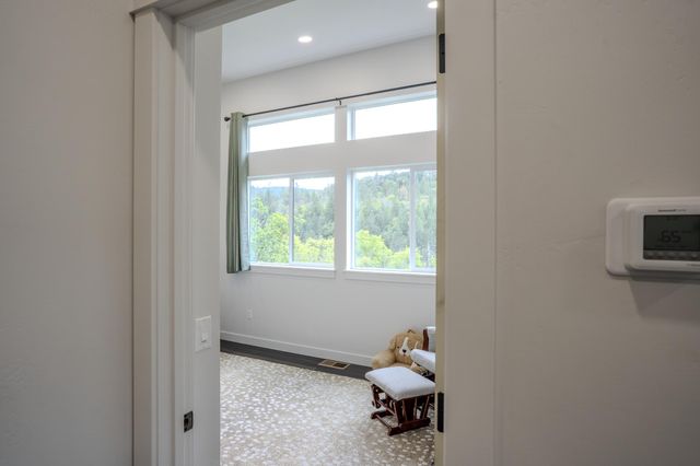 1545 Hwy 238, Jacksonville, OR 97530