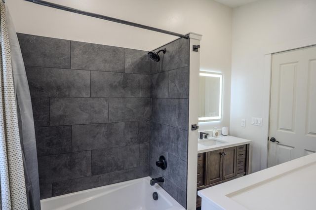 1545 Hwy 238, Jacksonville, OR 97530