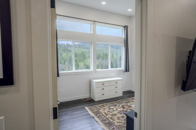 1545 Hwy 238, Jacksonville, OR 97530