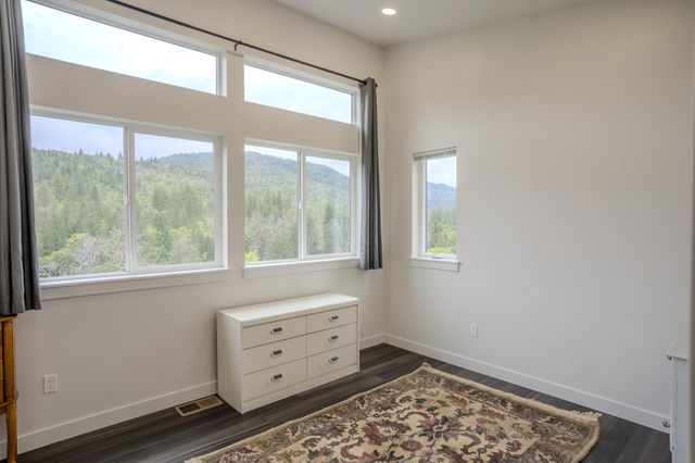 1545 Hwy 238, Jacksonville, OR 97530