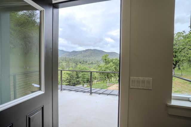 1545 Hwy 238, Jacksonville, OR 97530