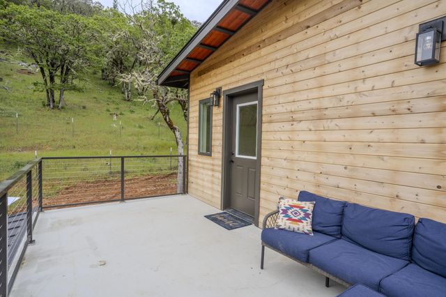 1545 Hwy 238, Jacksonville, OR 97530