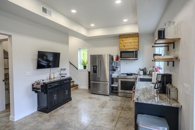 1545 Hwy 238, Jacksonville, OR 97530