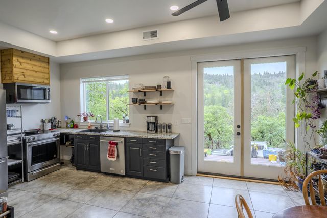 1545 Hwy 238, Jacksonville, OR 97530