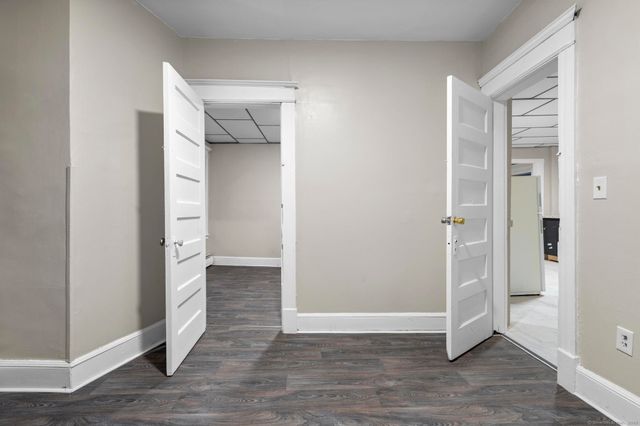 37 Plaza Avenue, Waterbury, CT 06710