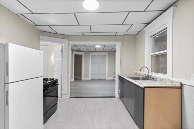 37 Plaza Avenue, Waterbury, CT 06710