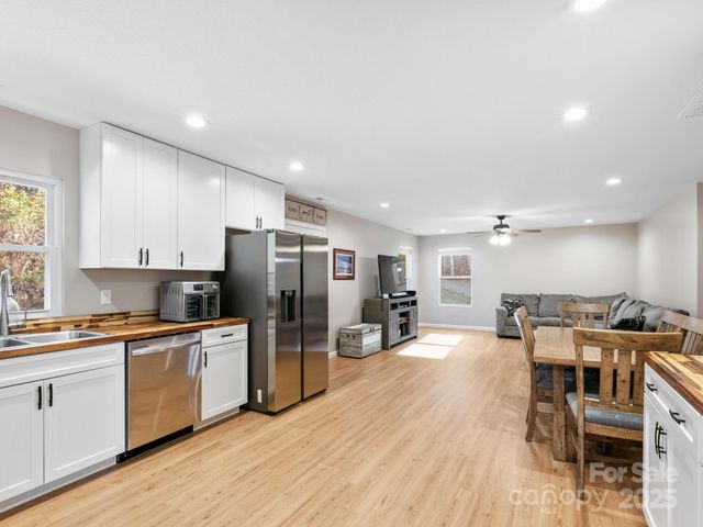 30 Shire Way Lane, Leicester, NC 28748