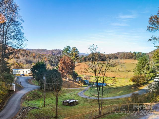 30 Shire Way Lane, Leicester, NC 28748