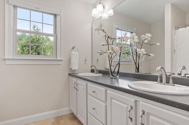 35 Lancaster County Rd 1A, Harvard, MA 01451