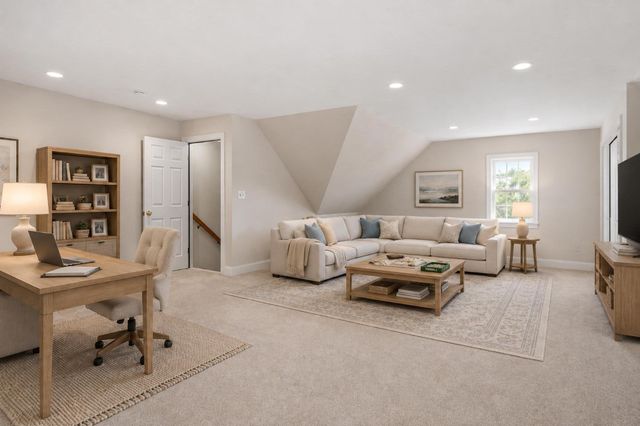 35 Lancaster County Rd 1A, Harvard, MA 01451