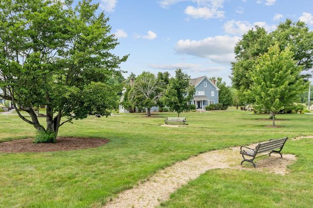 35 Lancaster County Rd 1A, Harvard, MA 01451
